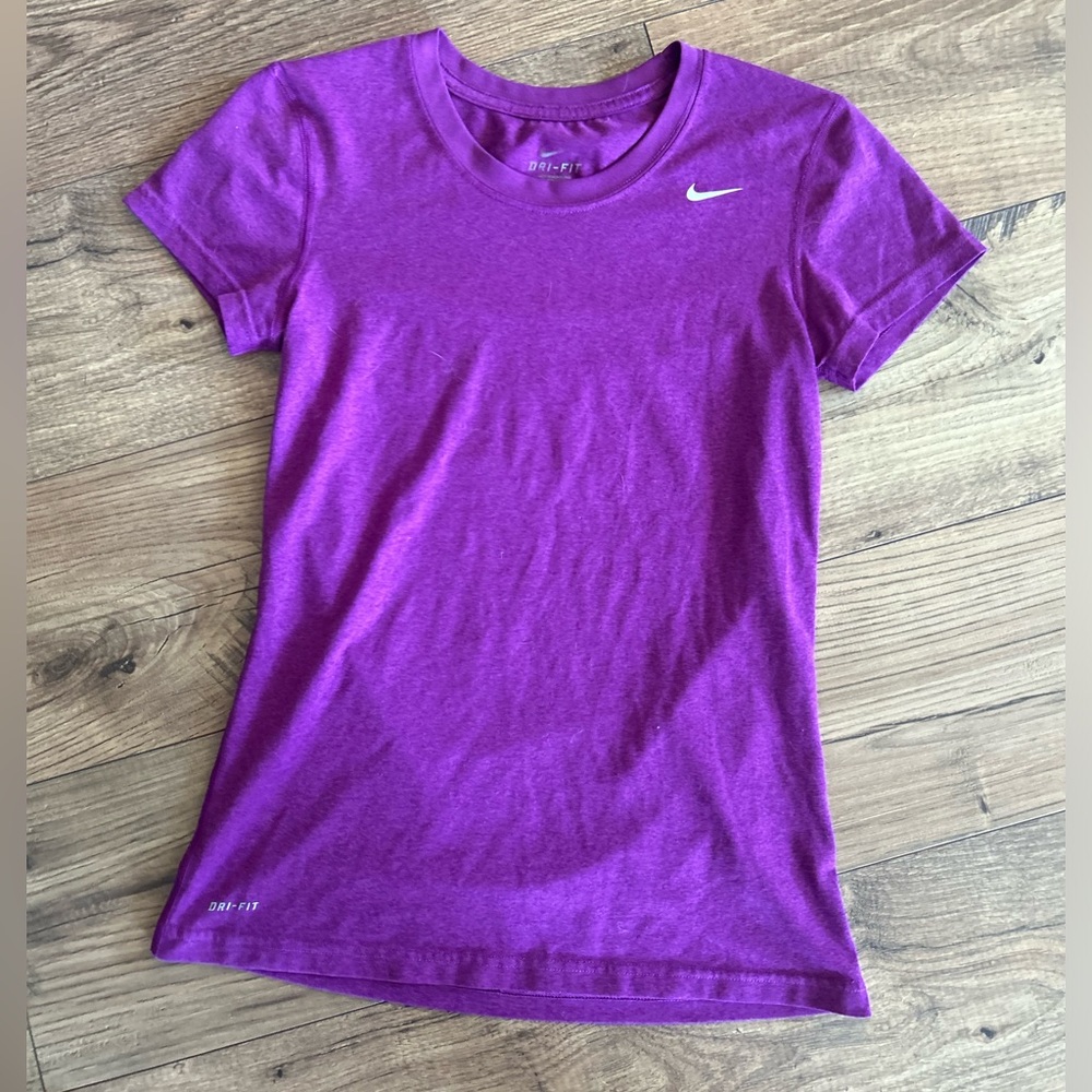 Dry fit purple Nike shirt XS